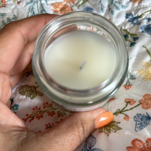 Nivea Body Wash & Scented Candle, Never Used - Picture 7 of 7